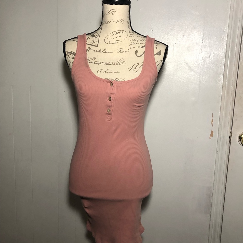 pink dress